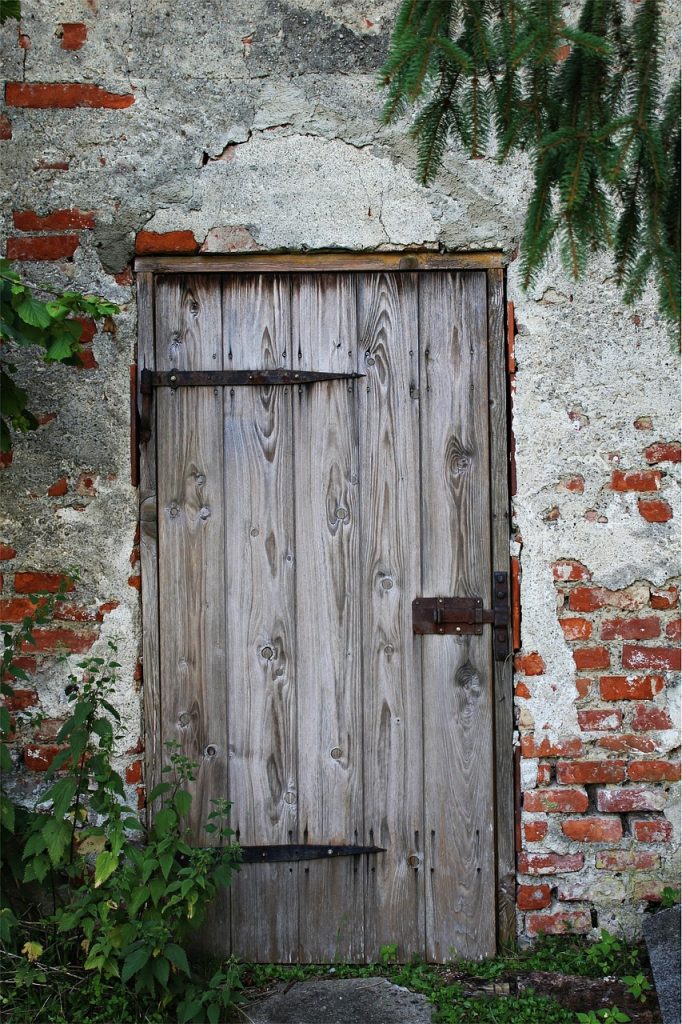 wooden door, wooden gate, lapsed